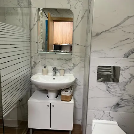 Hotel de apartamente Gardens Raya Boroveț