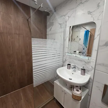Hotel de apartamente Gardens Raya Boroveț